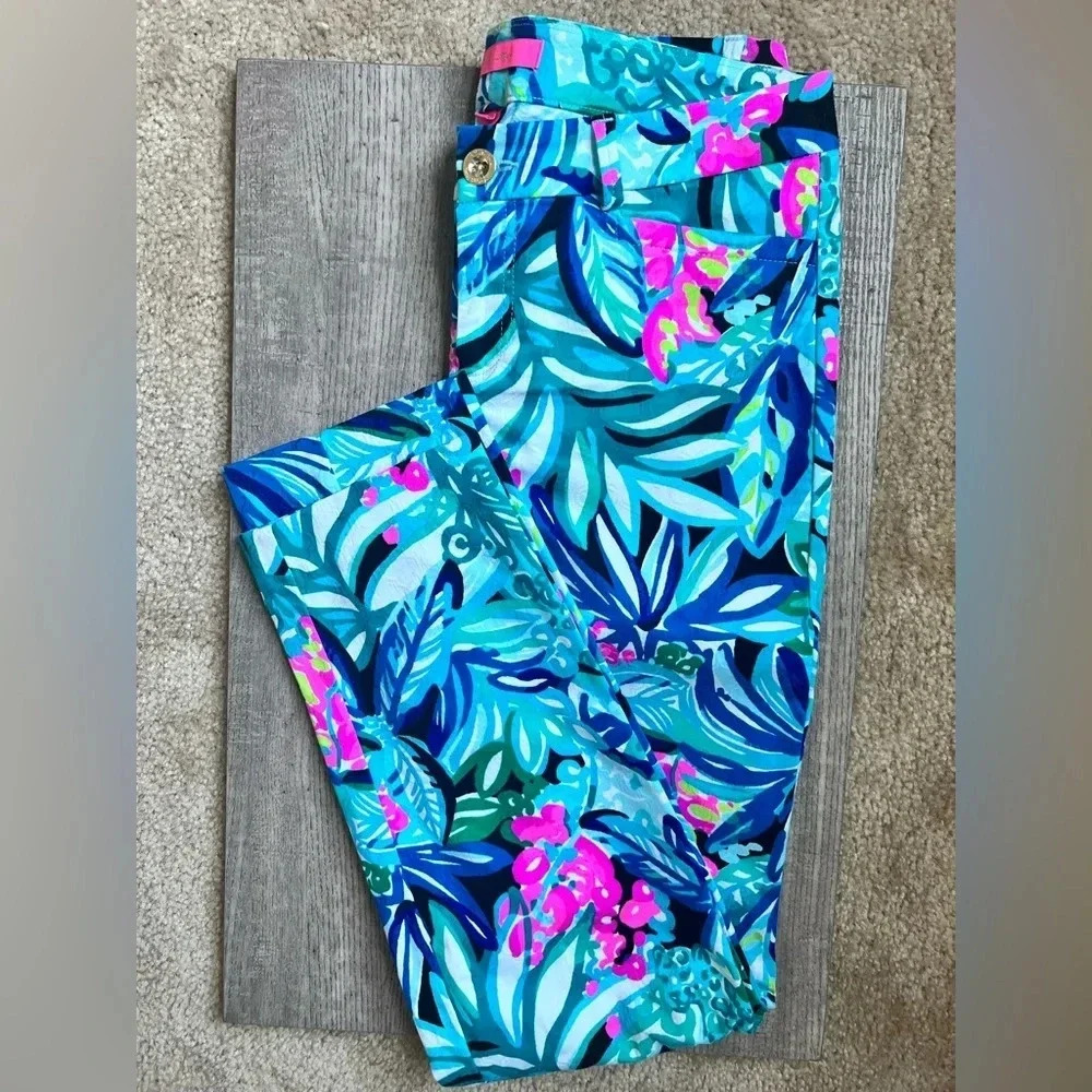 Lilly Pulitzer Blue and Pink Floral Cropped Pants